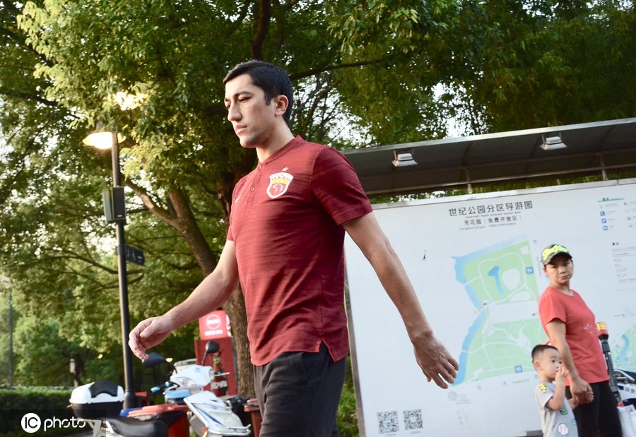 米兰体育app-从国际米兰队长鼓劲备战荷甲到北京首钢围绕亚冠远射贴柱，国际米兰围绕亚冠官宣签约的简单介绍
